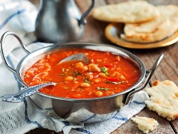 Зеленчукова супа от нахут и домати по индийски - снимка на рецептата